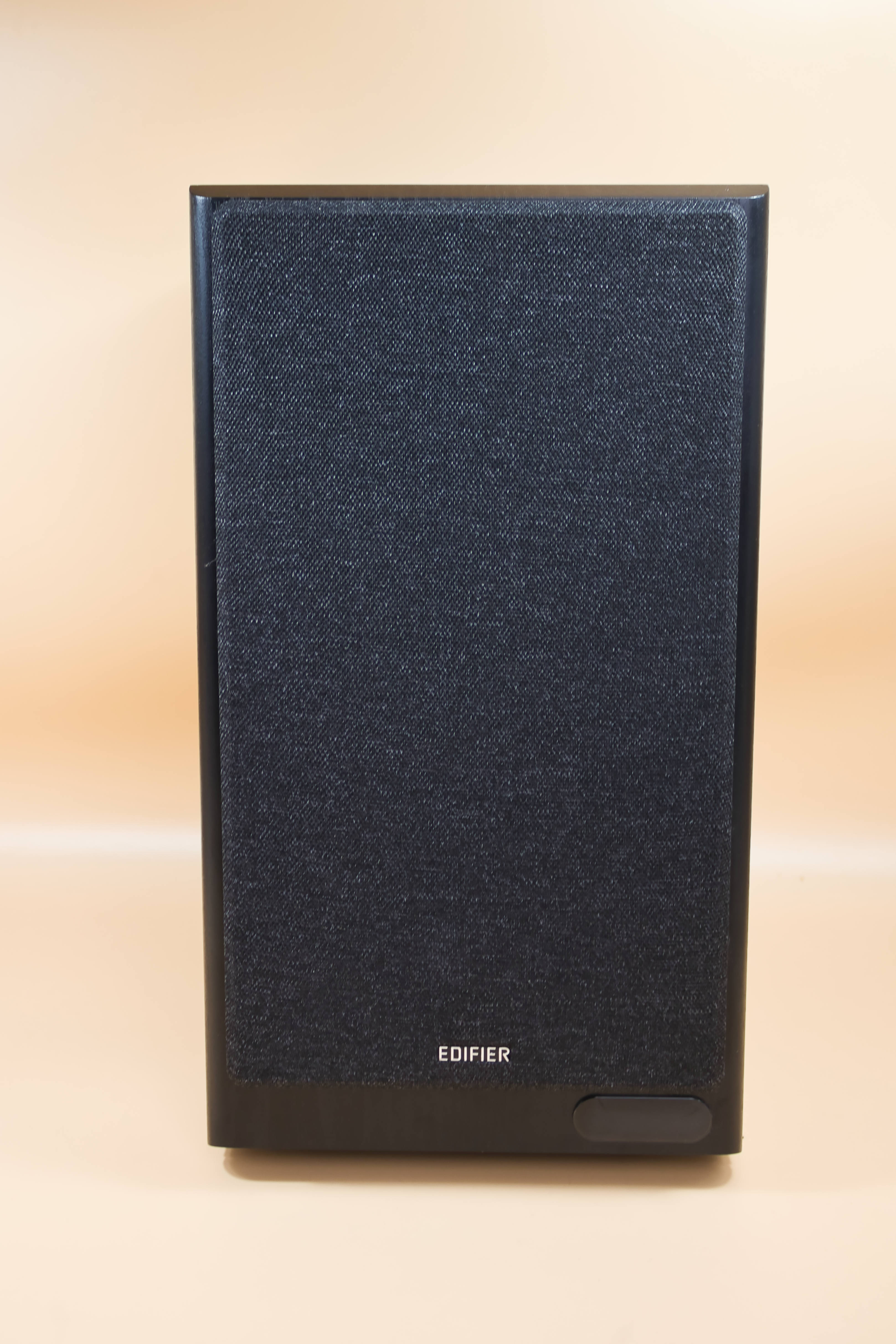 Edifier R2750DB MKII Front mit Abdeckung