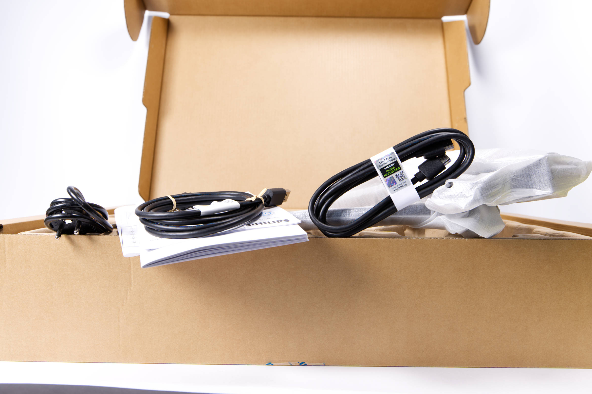 Philips Evnia 3000 27M2N3800A Lieferumfang