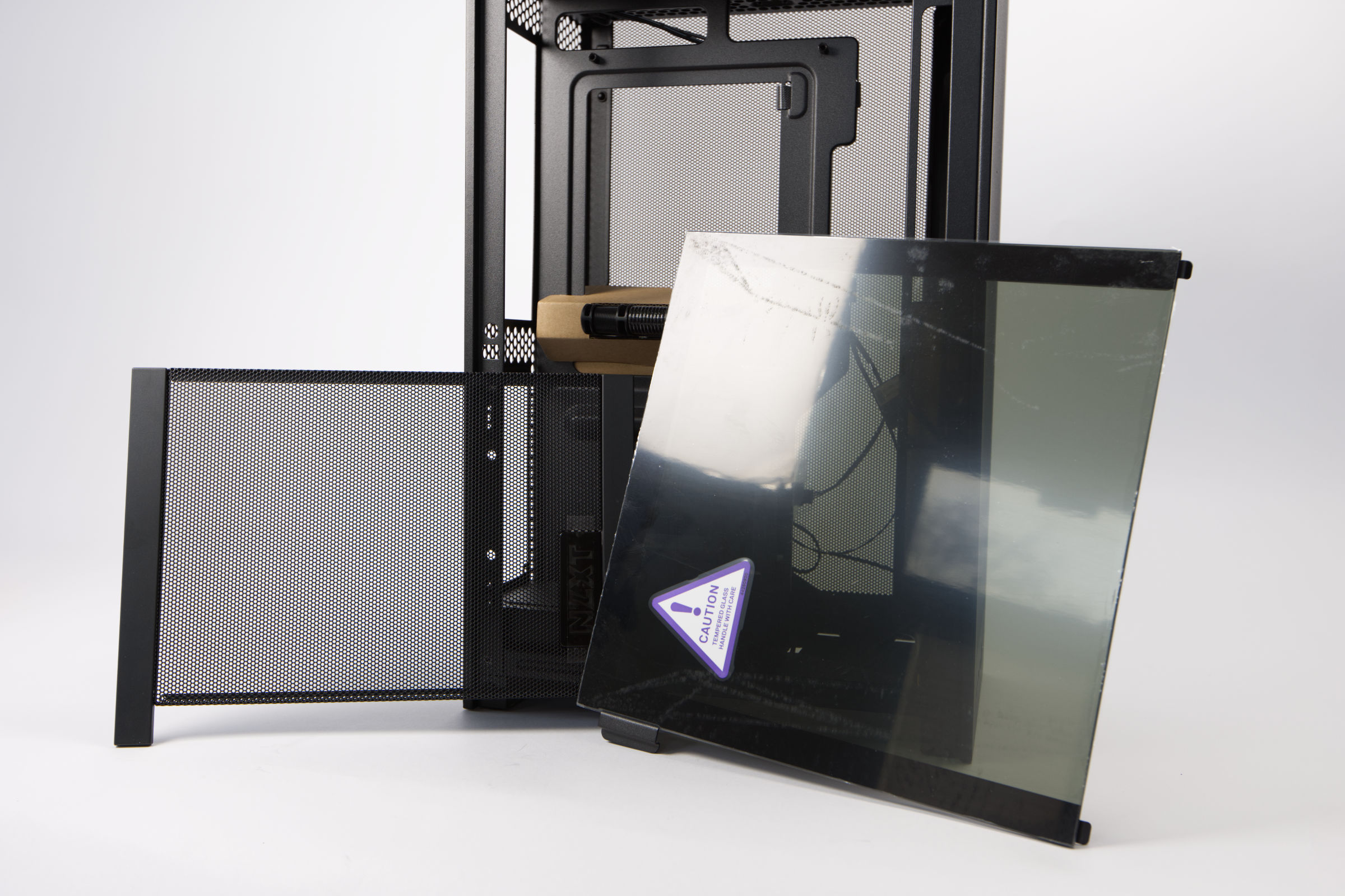 NZXT H2 Flow Hartglas und Mesh Seitenteil