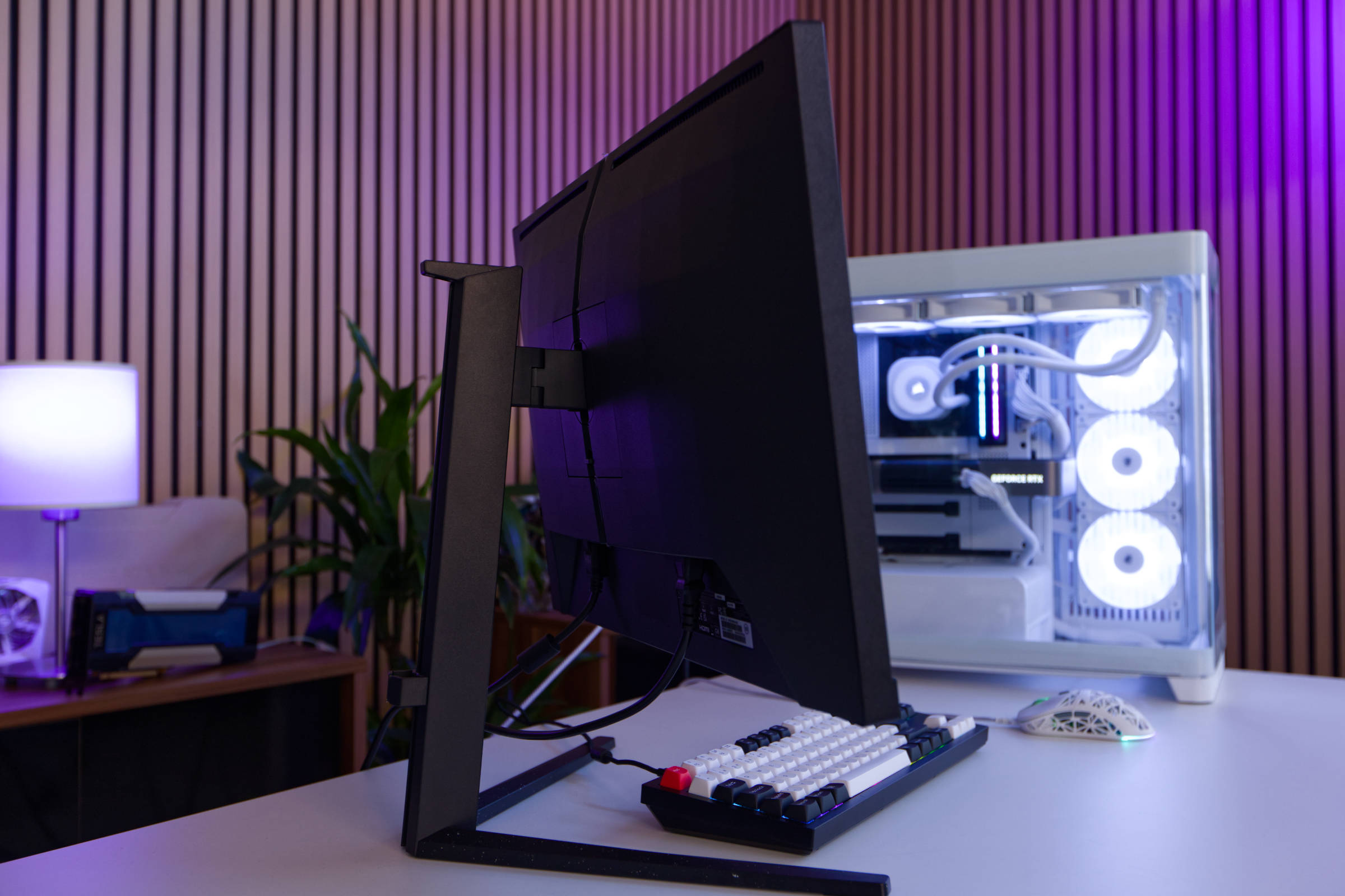 Philips Evnia 3000 27M2N3800A Design