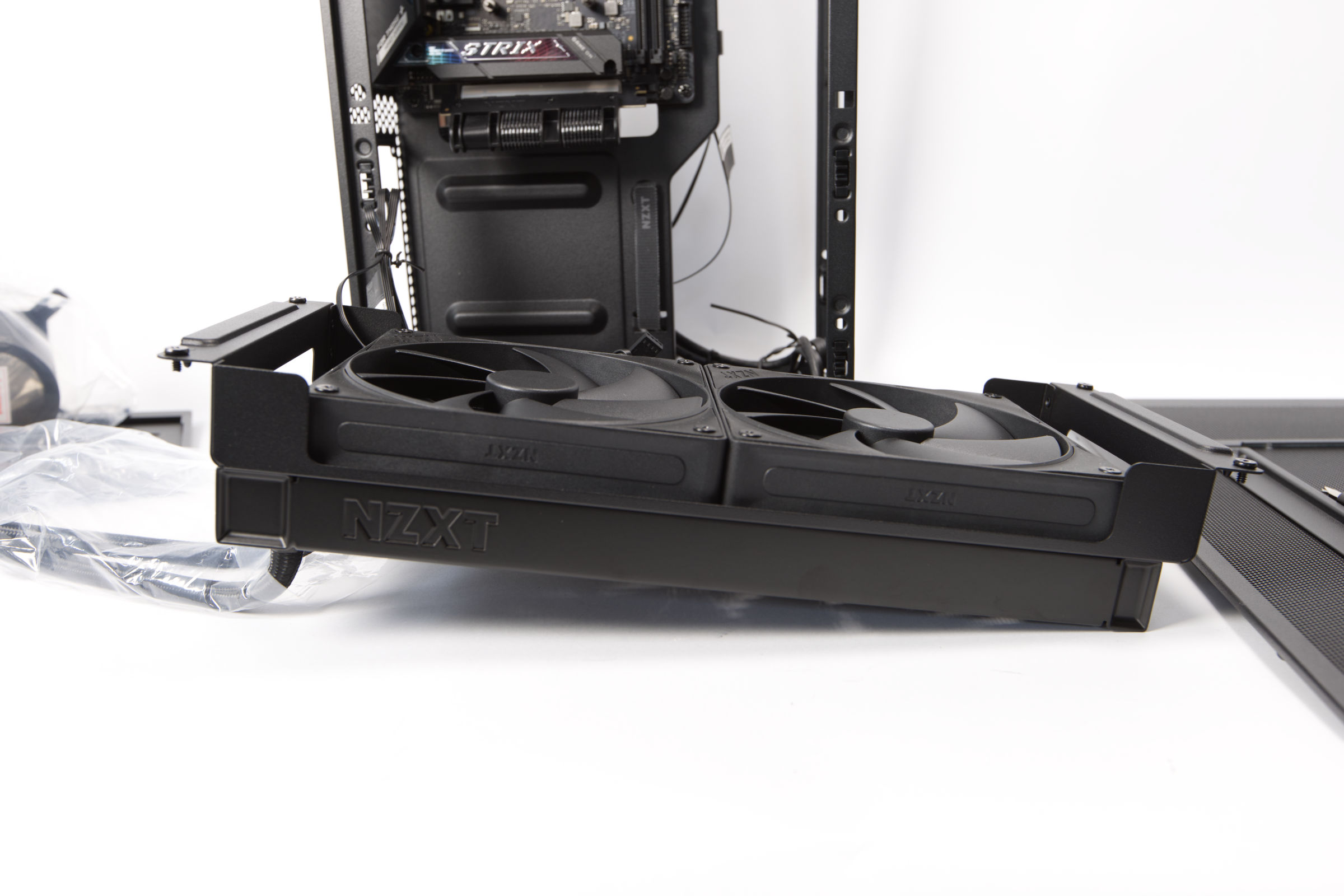 NZXT H2 Flow Radiatormontage