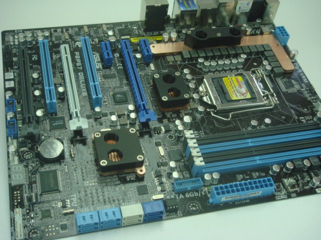 Anfi-tec-Asus-P8P67-2.JPG