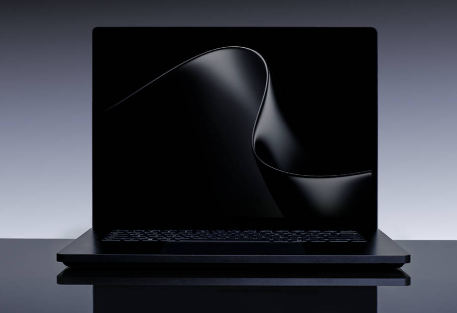Microsoft Surface Laptop Ultra mit 128 GB Shared Memory und Blackwell RTX Spark von NVIDIA