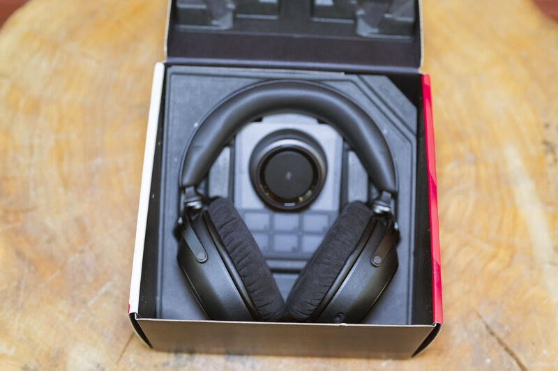 HyperX Cloud Alpha2 Wireless Packaging 2 HyperX Cloud Alpha2 Wireless Packaging 2