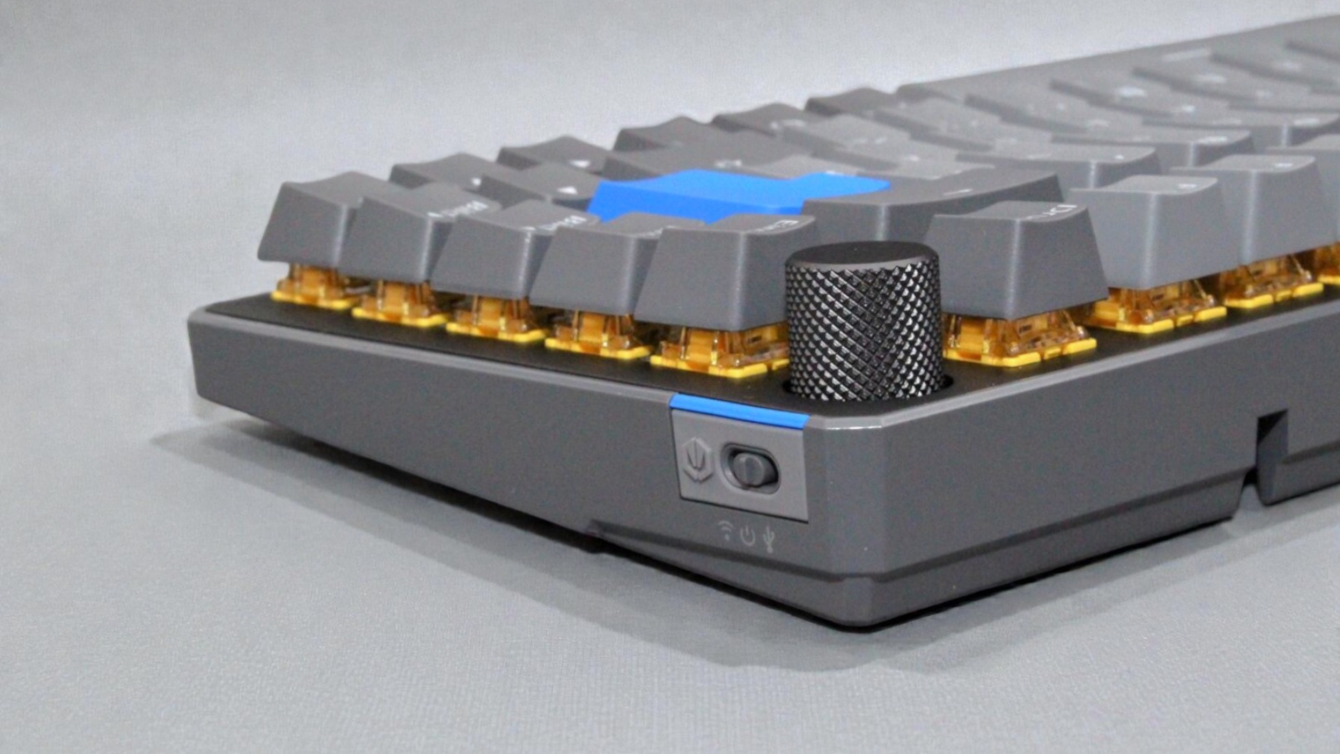 ENDORFY Thock V2 75 Wireless Detailansicht Schalter