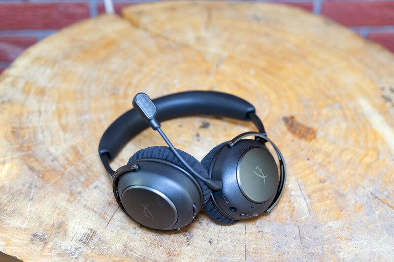 HyperX Cloud Alpha2 Wireless Overall View 3 HyperX Cloud Alpha2 Wireless Overall View 3