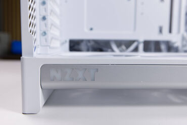 NZXT H6 RGB NZXT Logo unten NZXT H6 RGB NZXT Logo unten