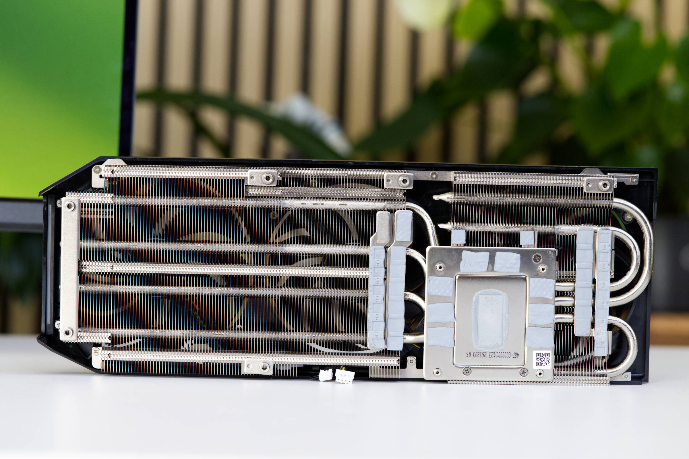 PowerColor Radeon RX 9070 Hellhound Kühler mit WLP