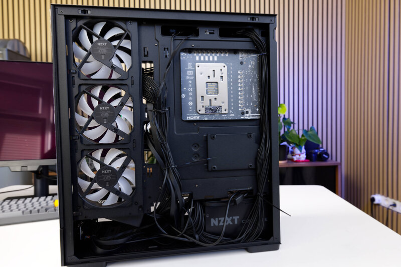 NZXT S5 RGB Kabelmanagment NZXT S5 RGB Kabelmanagment