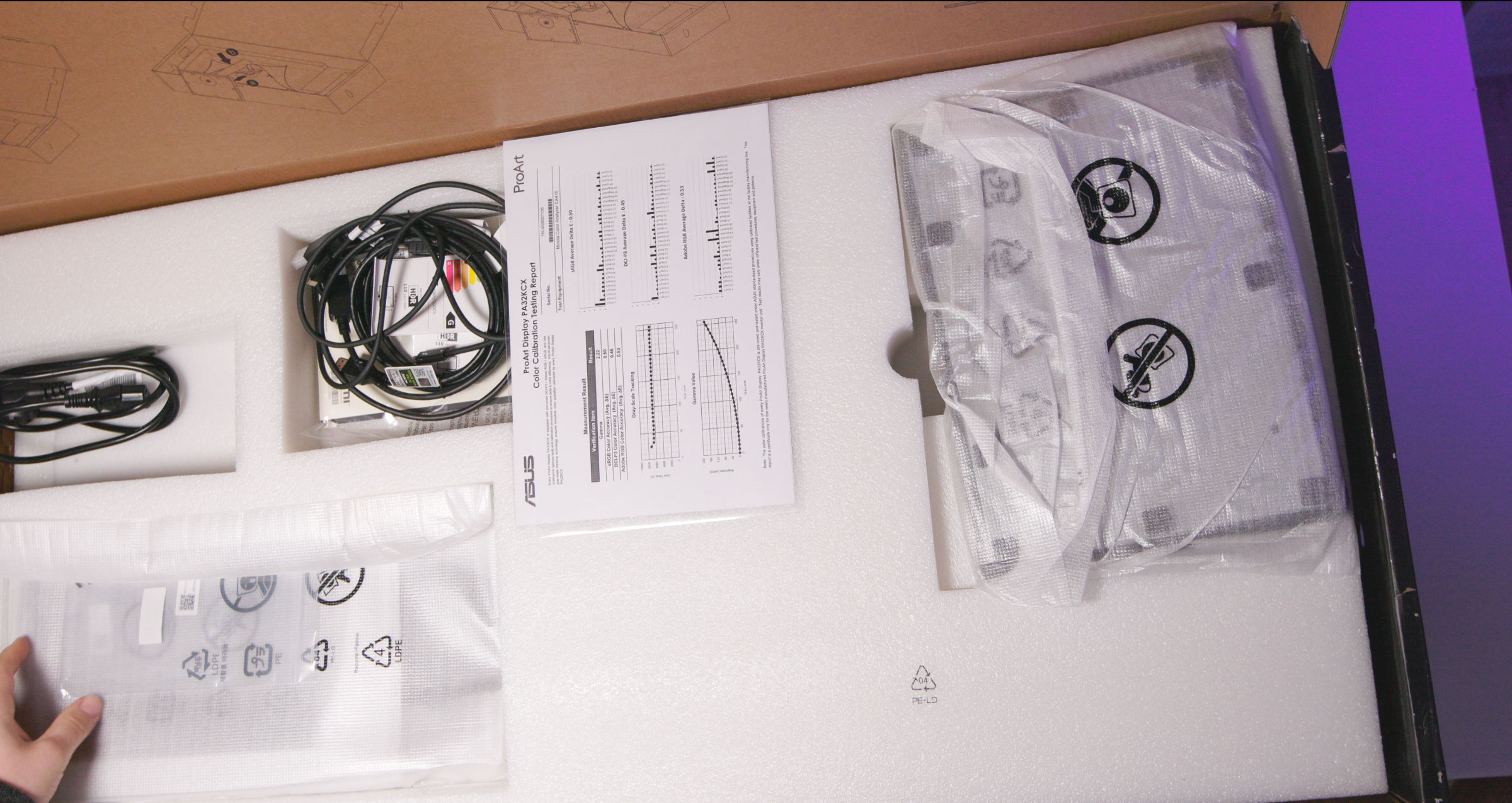 ASUS ProArt Display PA32KCX Verpackung innen