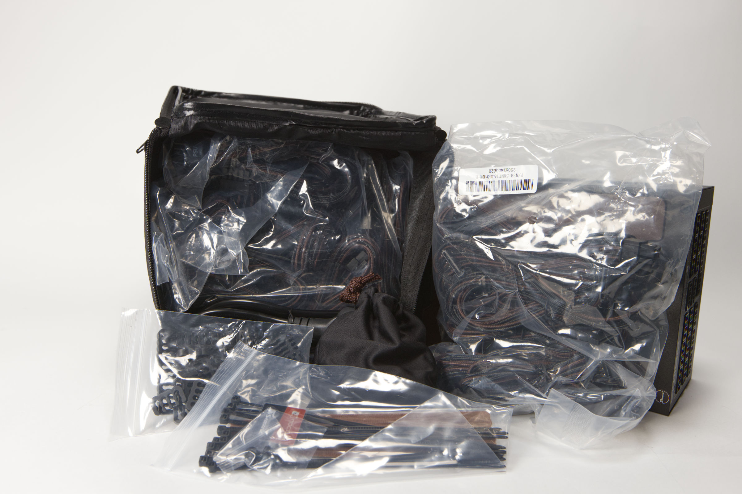 Seasonic Prime TX 1600 Noctua Edition 1600W Lieferumfang Seasonic Prime TX 1600 Noctua Edition 1600W Lieferumfang