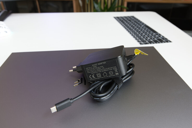 AceMagic RX16 R9 AC Adpter AceMagic RX16 R9 AC Adpter