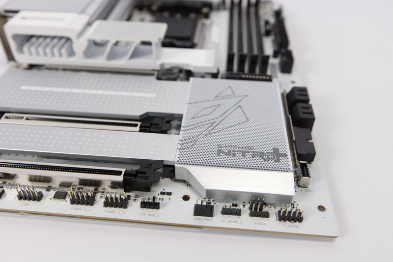 Sapphire Nitro X870EA PhantomLink Polar Chipsatzkühler Sapphire Nitro X870EA PhantomLink Polar Chipsatzkühler