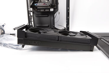 NZXT H2 Flow Radiatormontage NZXT H2 Flow Radiatormontage