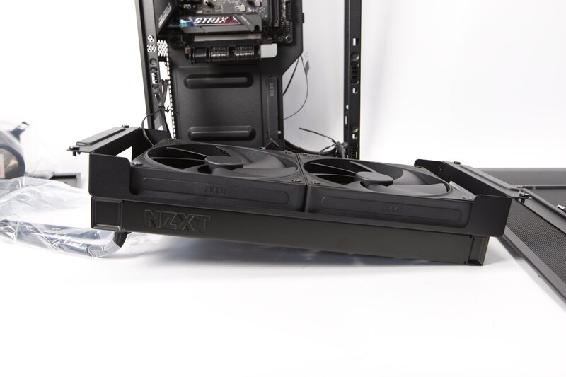 NZXT H2 Flow Radiatormontage NZXT H2 Flow Radiatormontage