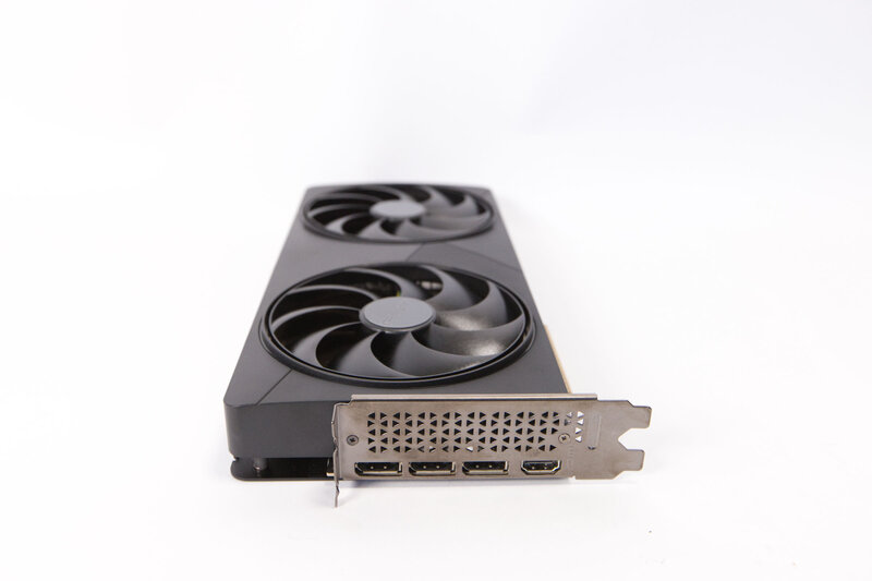 PNY GeForce RTX 5080 SLIM OC Anschlüsse