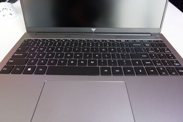 AceMagic RX16 R9 Tastatur