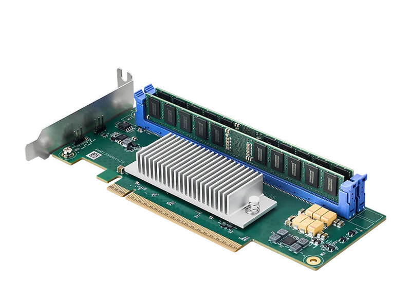 Innodisk CXL Karte mit DDR5 RAM