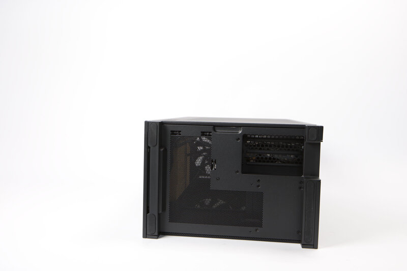 NZXT H2 Flow Unterseite NZXT H2 Flow Unterseite