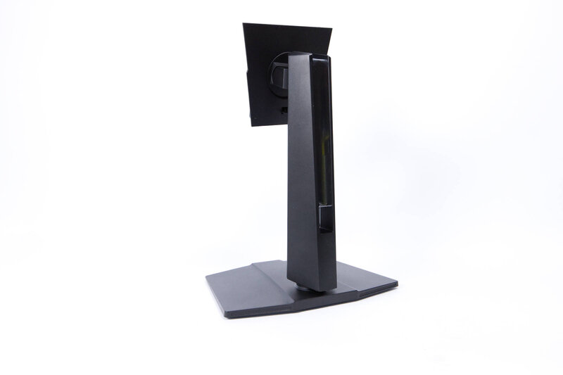 MSI MAG 321UP QD OLED Fussaufbau 3 MSI MAG 321UP QD OLED Fussaufbau 3