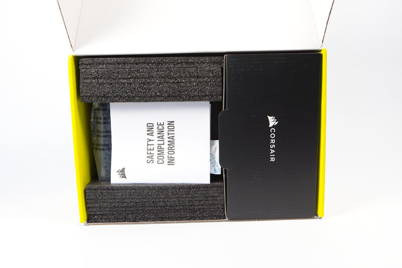Corsair HX1000i Shift Verpackung innen