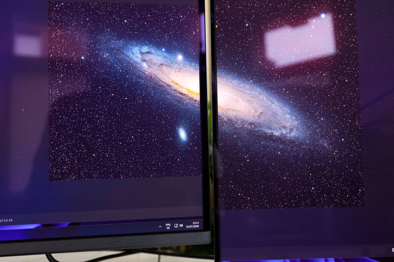 MSI MAG 321UPDE vs AOC AGON PRO AG276QZD2 MSI MAG 321UPDE vs AOC AGON PRO AG276QZD2
