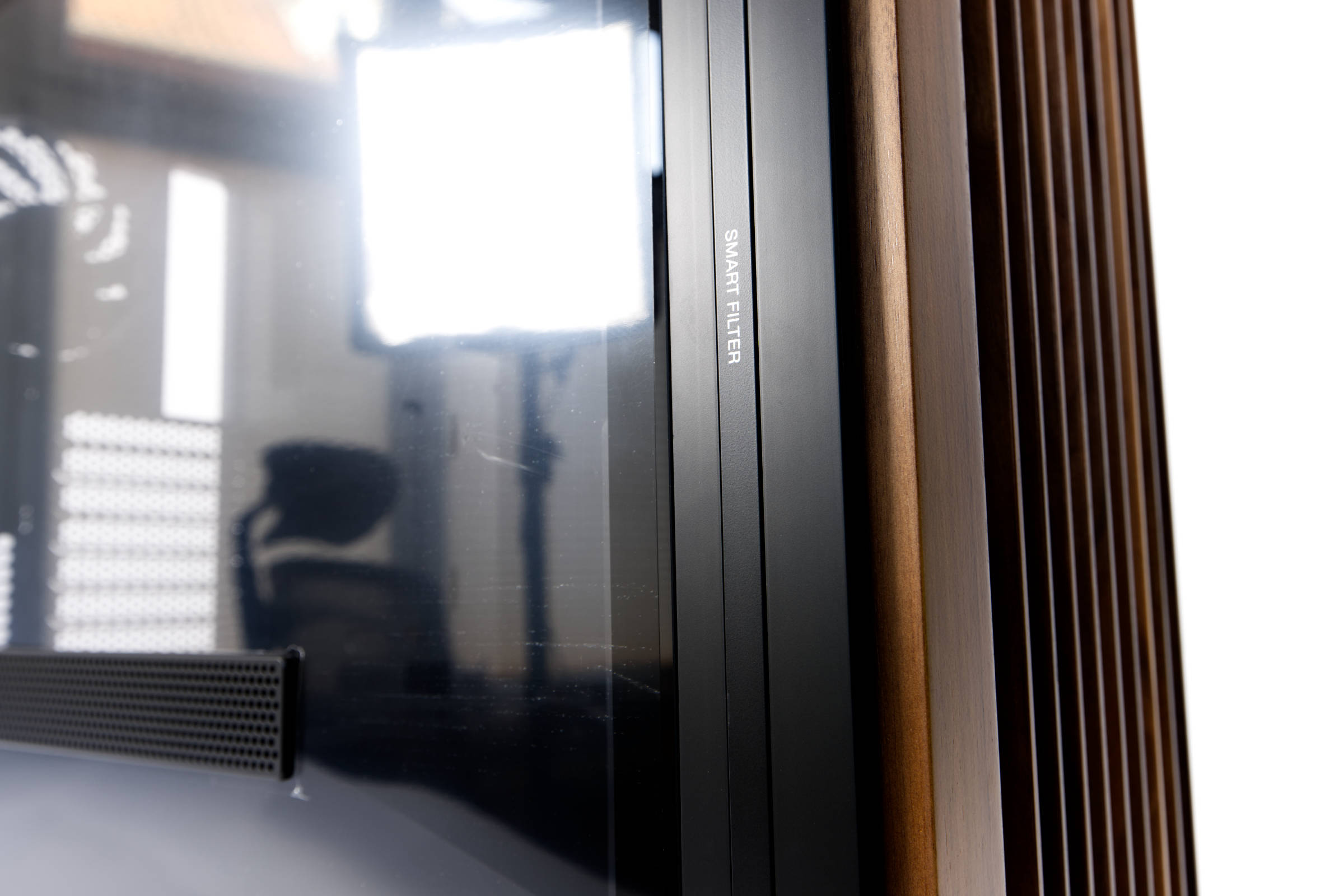 ASUS ProArt PA602 Wood Edition Smart Filter