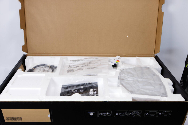 MSI MAG 321UP QD OLED Innenverpackung MSI MAG 321UP QD OLED Innenverpackung