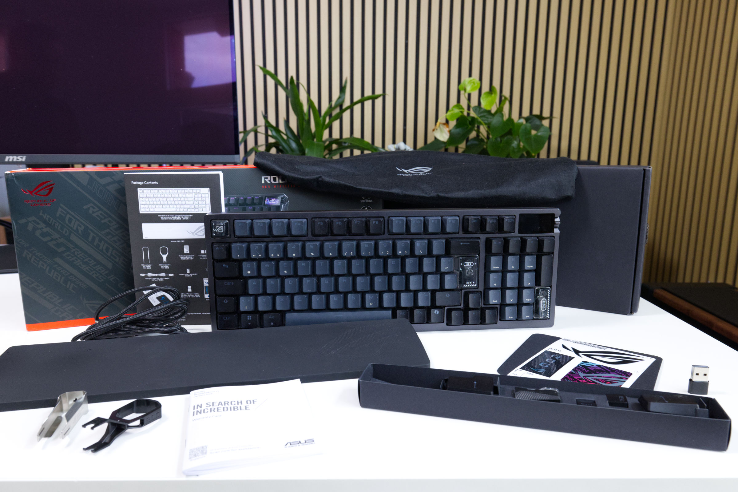 ASUS ROG Azoth 96 HE Lieferumfang