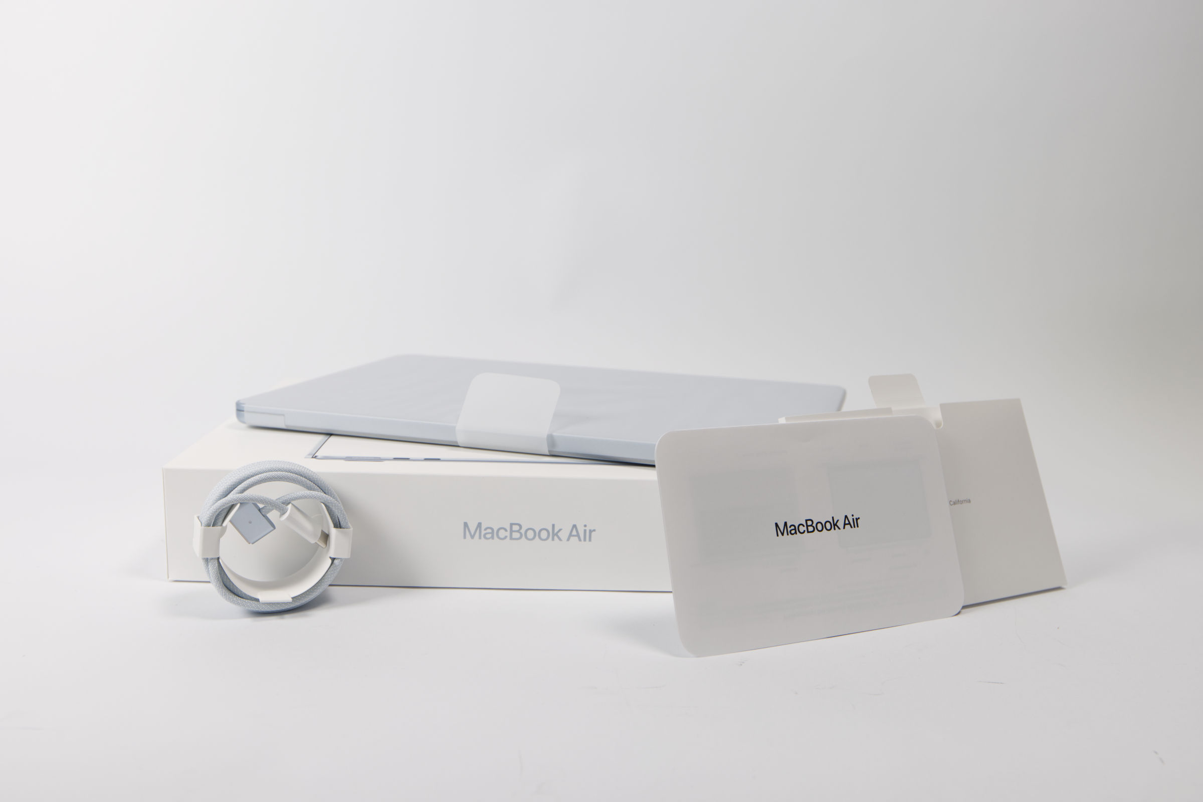 Apple MacBook Air 13 M5 Lieferumfang Apple MacBook Air 13 M5 Lieferumfang