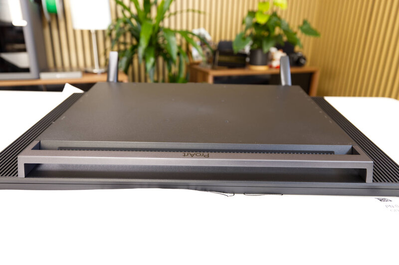 ASUS ProArt Display OLED PA27USD Halterung oben ASUS ProArt Display OLED PA27USD Halterung oben