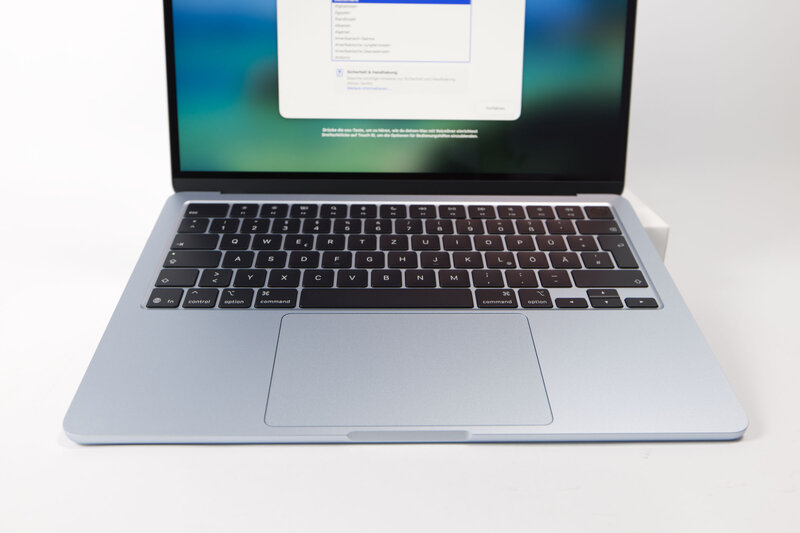 Apple MacBook Air 13 M5 Trackpad und Tastatur Apple MacBook Air 13 M5 Trackpad und Tastatur