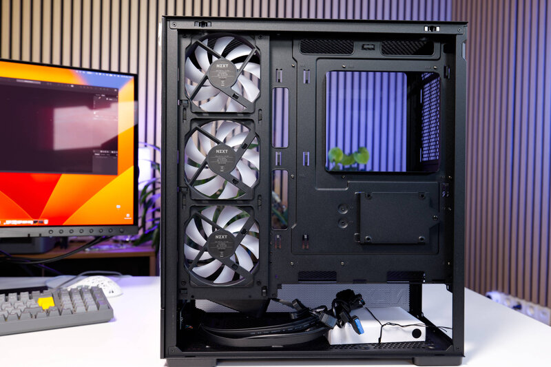 NZXT S5 RGB Seite offen NZXT S5 RGB Seite offen