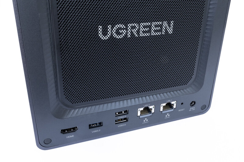 UGREEN DXP4800 Pro Anschlüsse Rückseite UGREEN DXP4800 Pro Anschlüsse Rückseite
