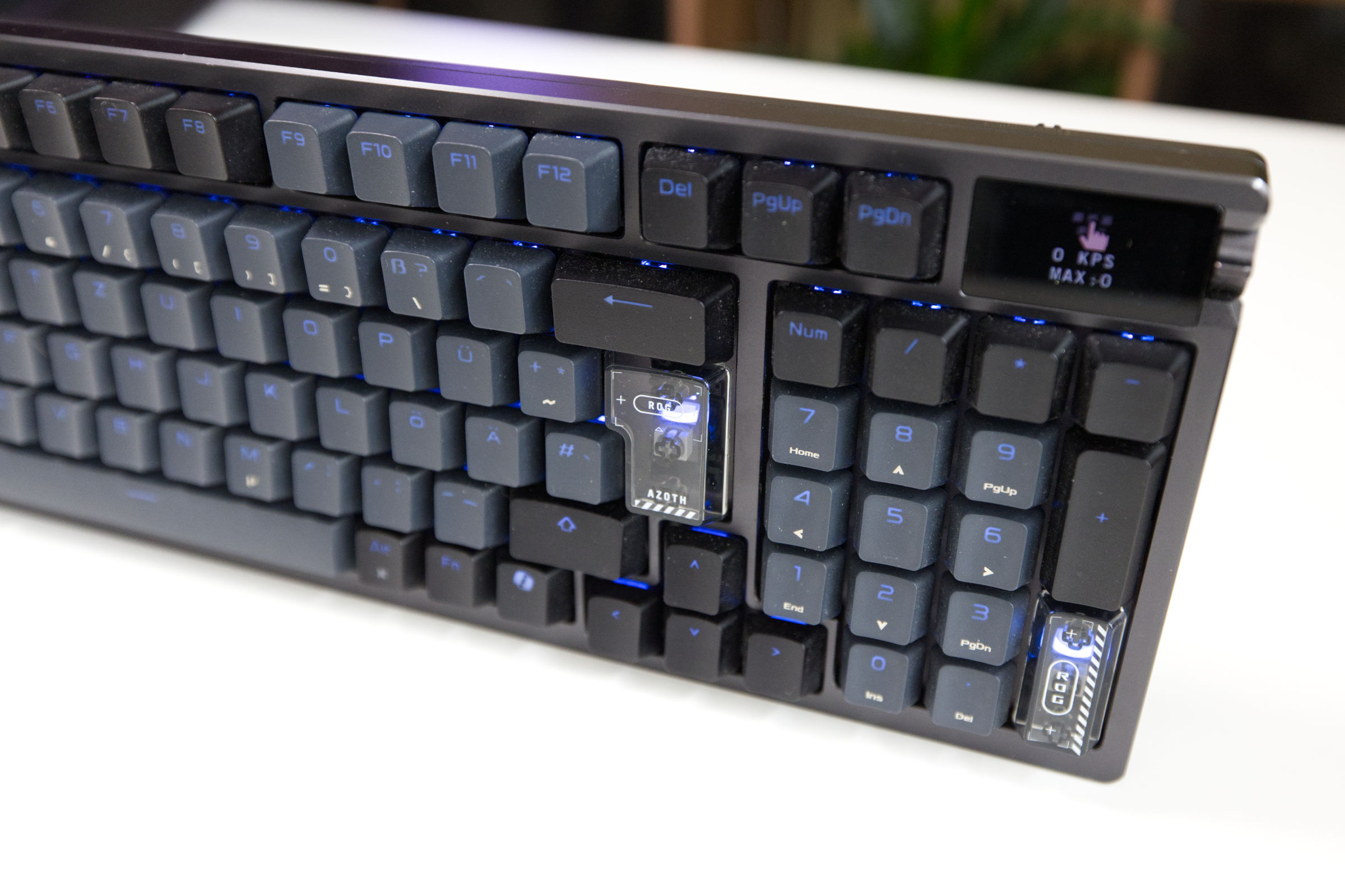 ASUS ROG Azoth 96 HE Keycaps rechts