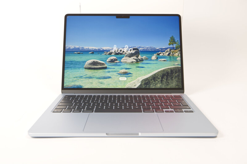 Apple MacBook Air 13 M5 vs M4 Apple MacBook Air 13 M5 vs M4