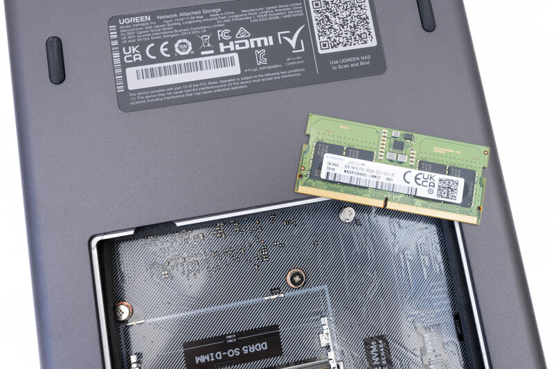UGREEN DXP4800 Pro DDR5 RAM Riegel von Samsung UGREEN DXP4800 Pro DDR5 RAM Riegel von Samsung