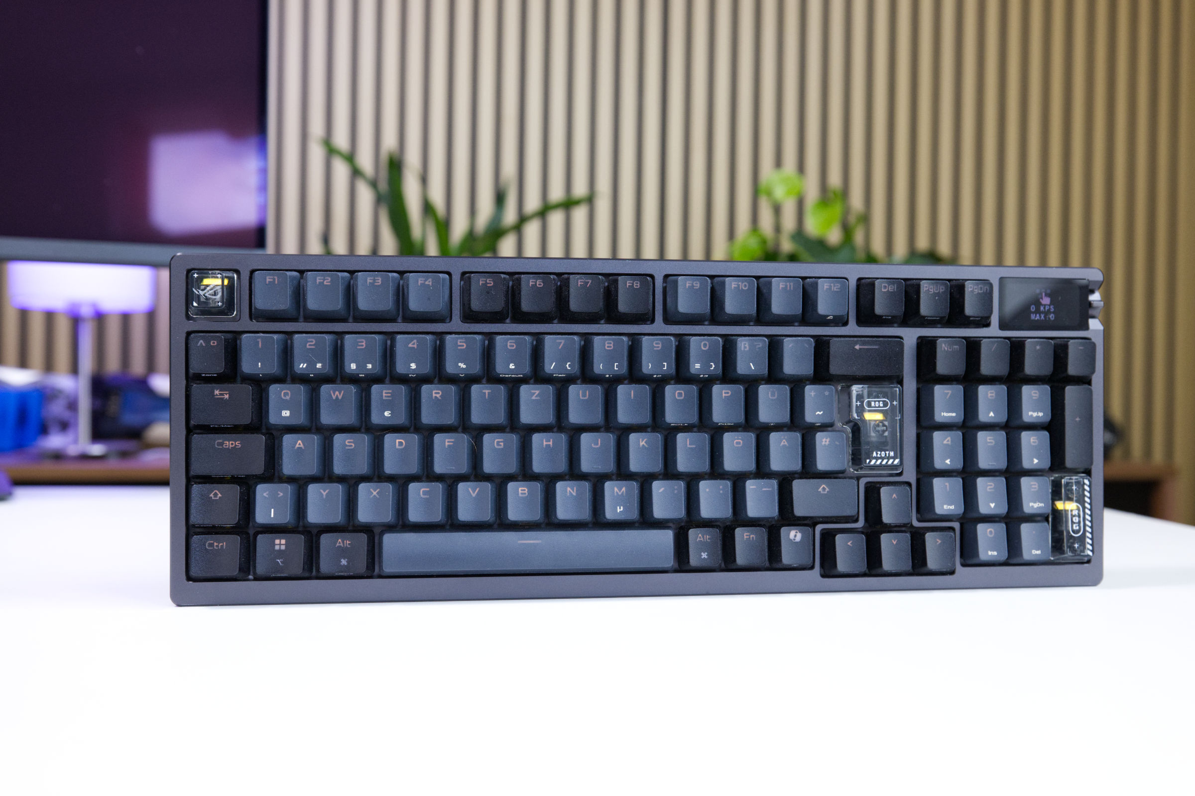ASUS ROG Azoth 96 HE im Test