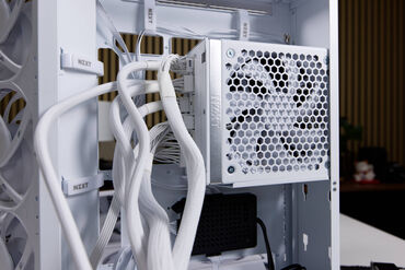 NZXT H6 RGB Netzteileinbau 2 NZXT H6 RGB Netzteileinbau 2