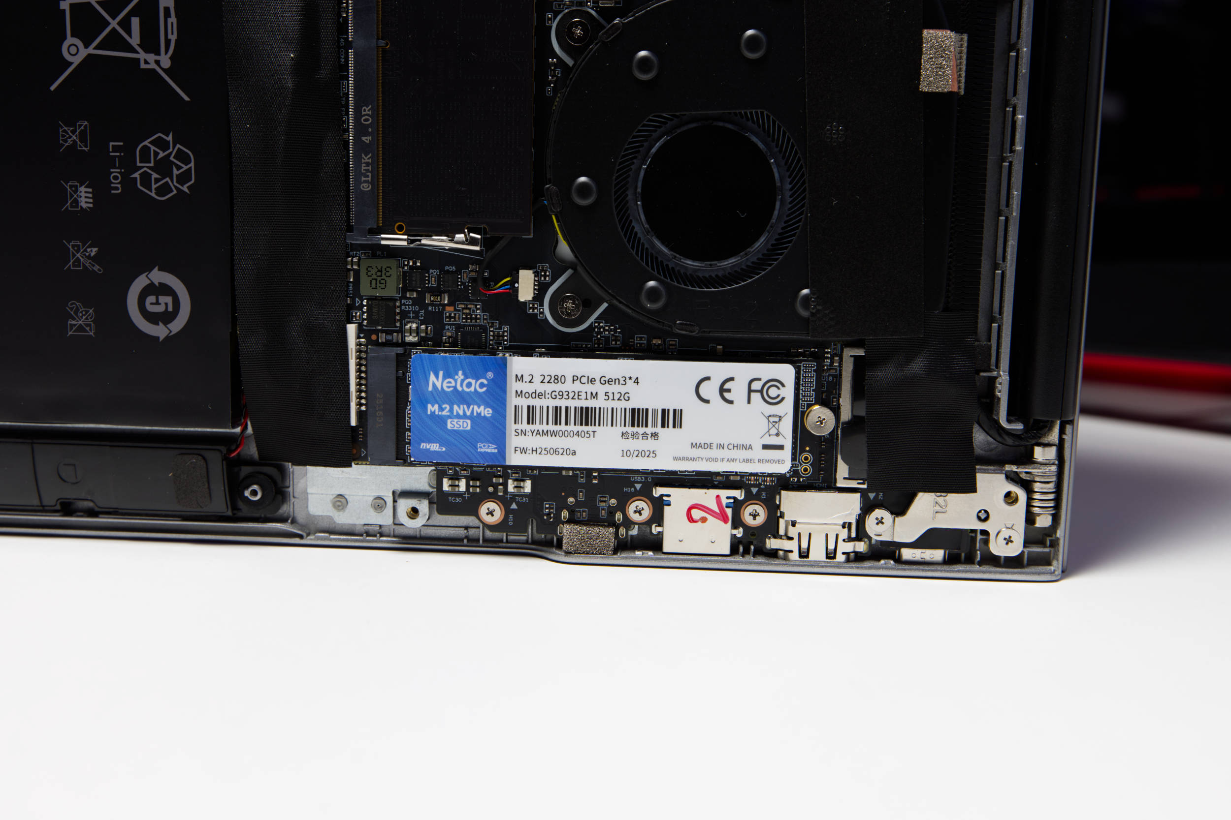 ACEMAGIC RX16 NVMe SSD