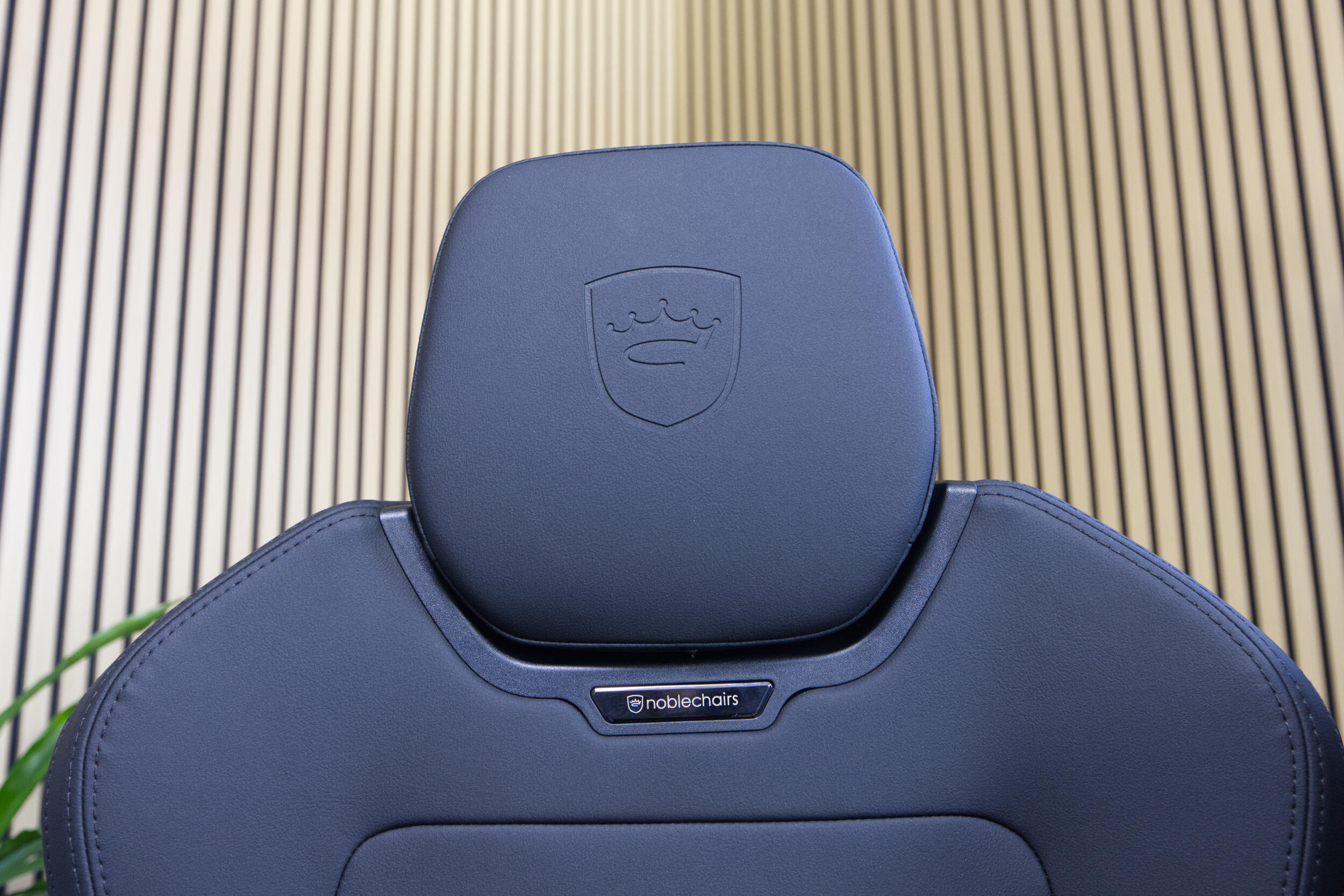 Hnoblechairs AURA - AtmoShell Schwarz kaufen