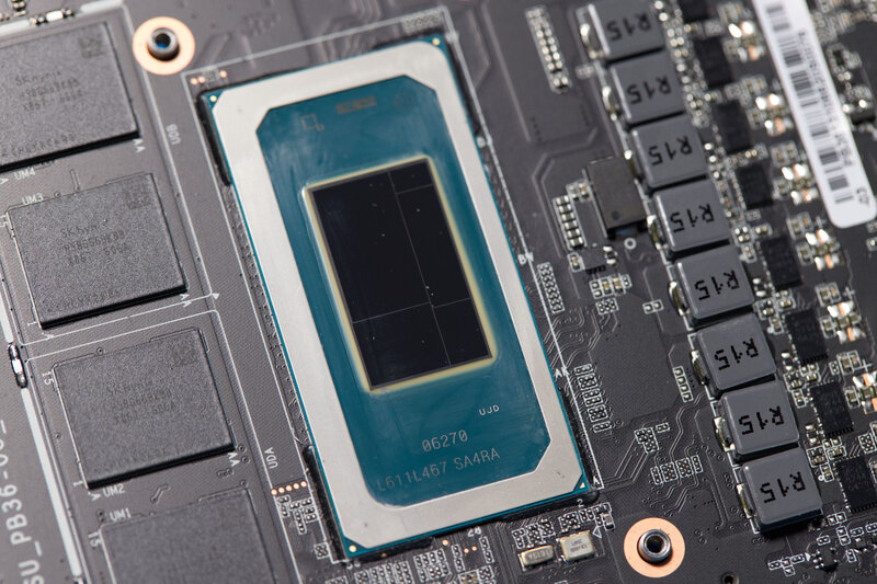 CTONE AM23 Intel Core Ultra X7 Prozessor 358H Die Shot