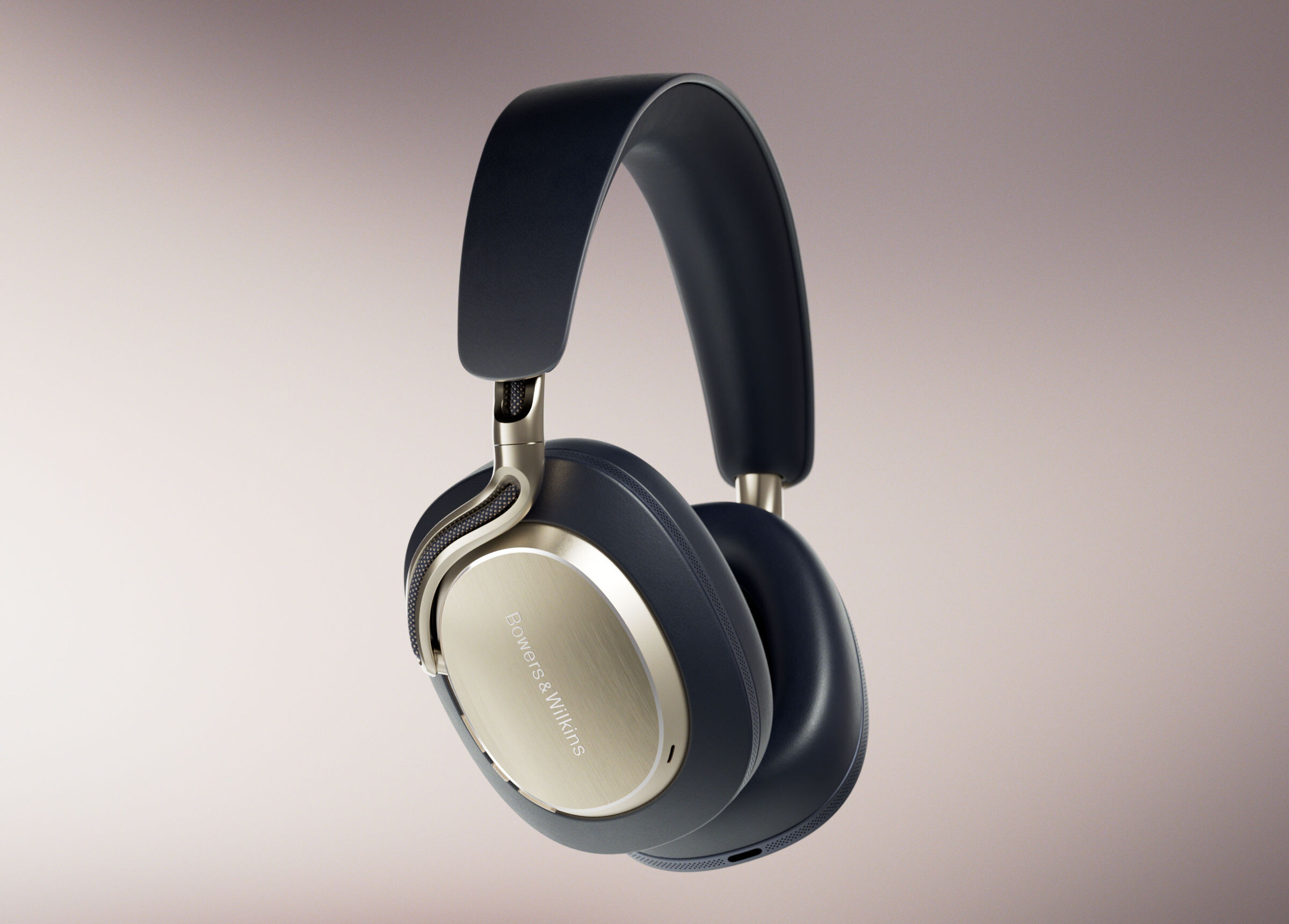 High B W Px8 S2 Midnight Blue Beauty 2  Bild © Bowers & Wilkins