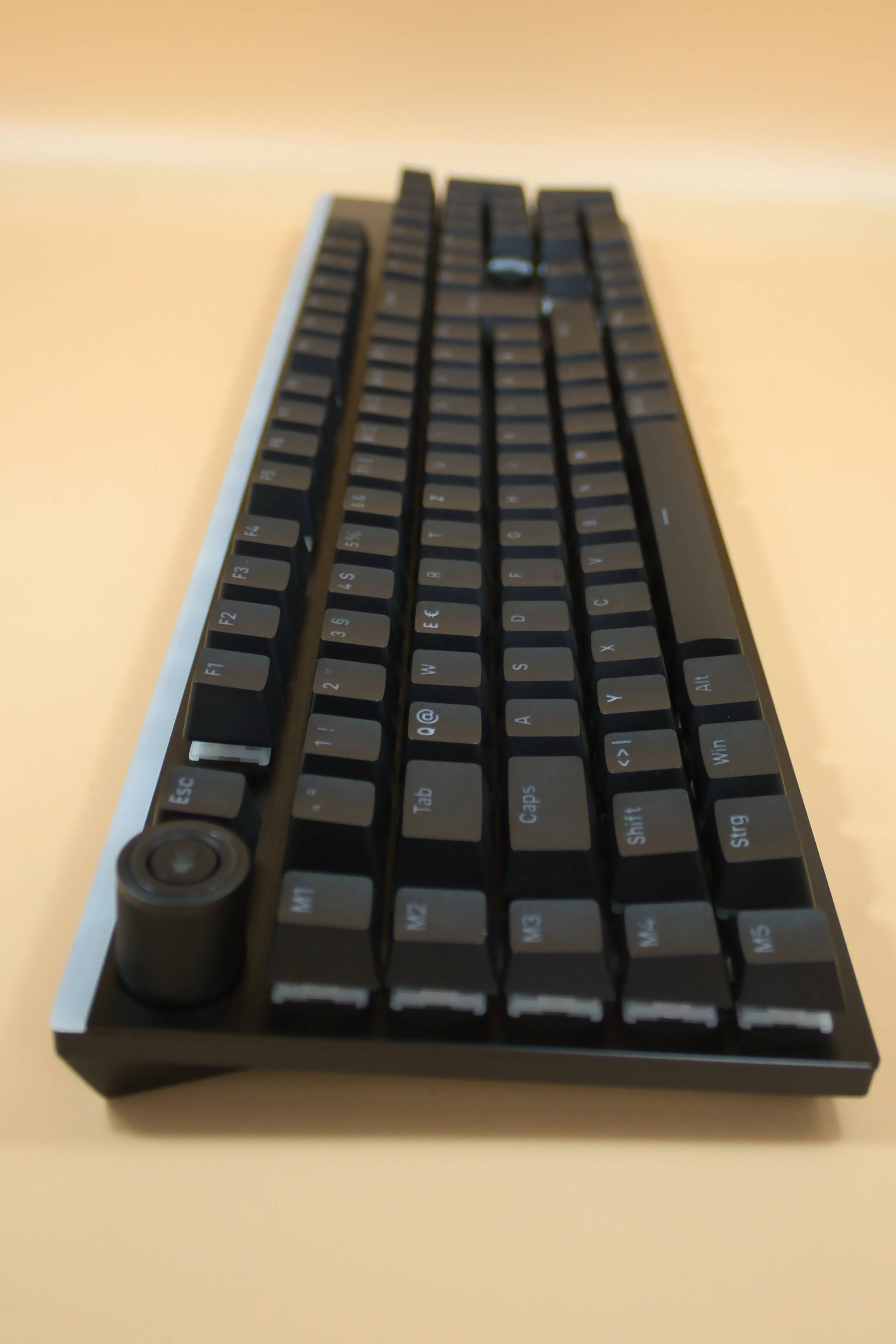 be quiet Light Mount Keyboard Ansicht linke Seite be quiet Light Mount Keyboard Ansicht linke Seite