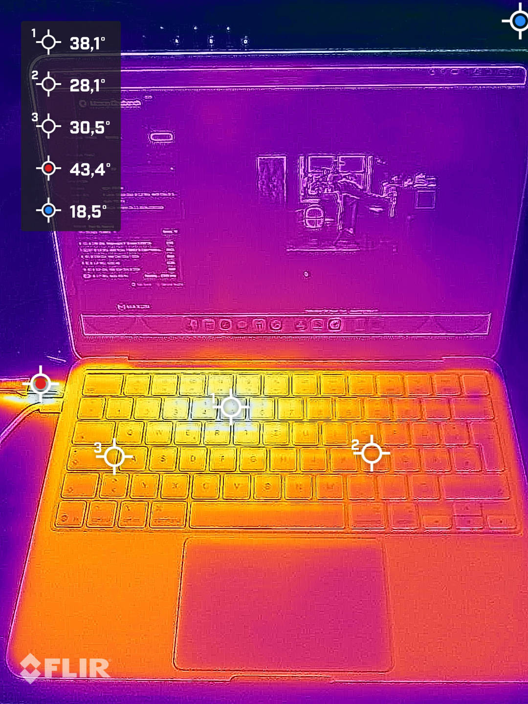 Apple MacBook Neo Wärmebildaufnahmen