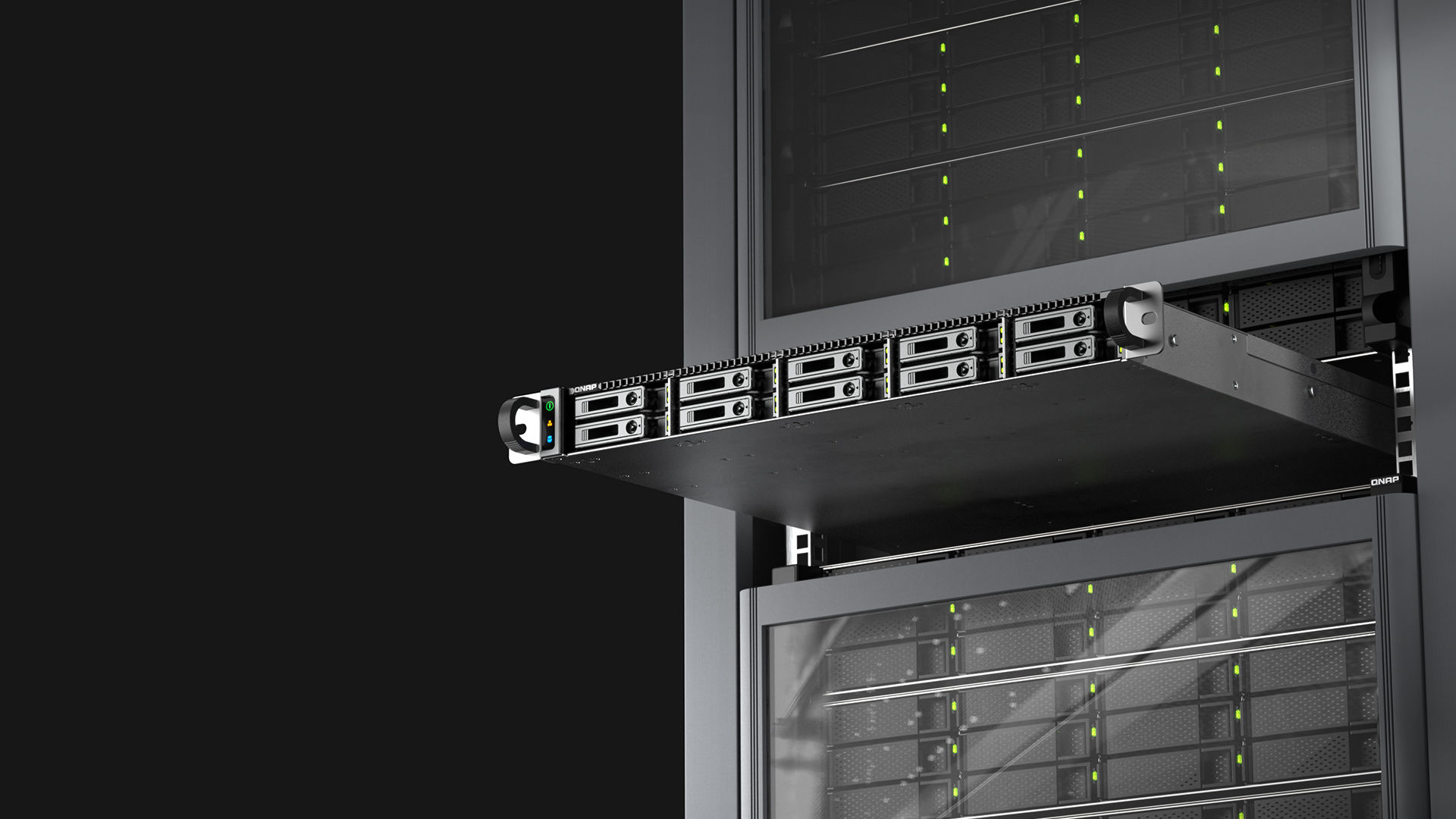 QNAP TS h1077AFU 10 Bay Flash NAS  Bild © QNAP