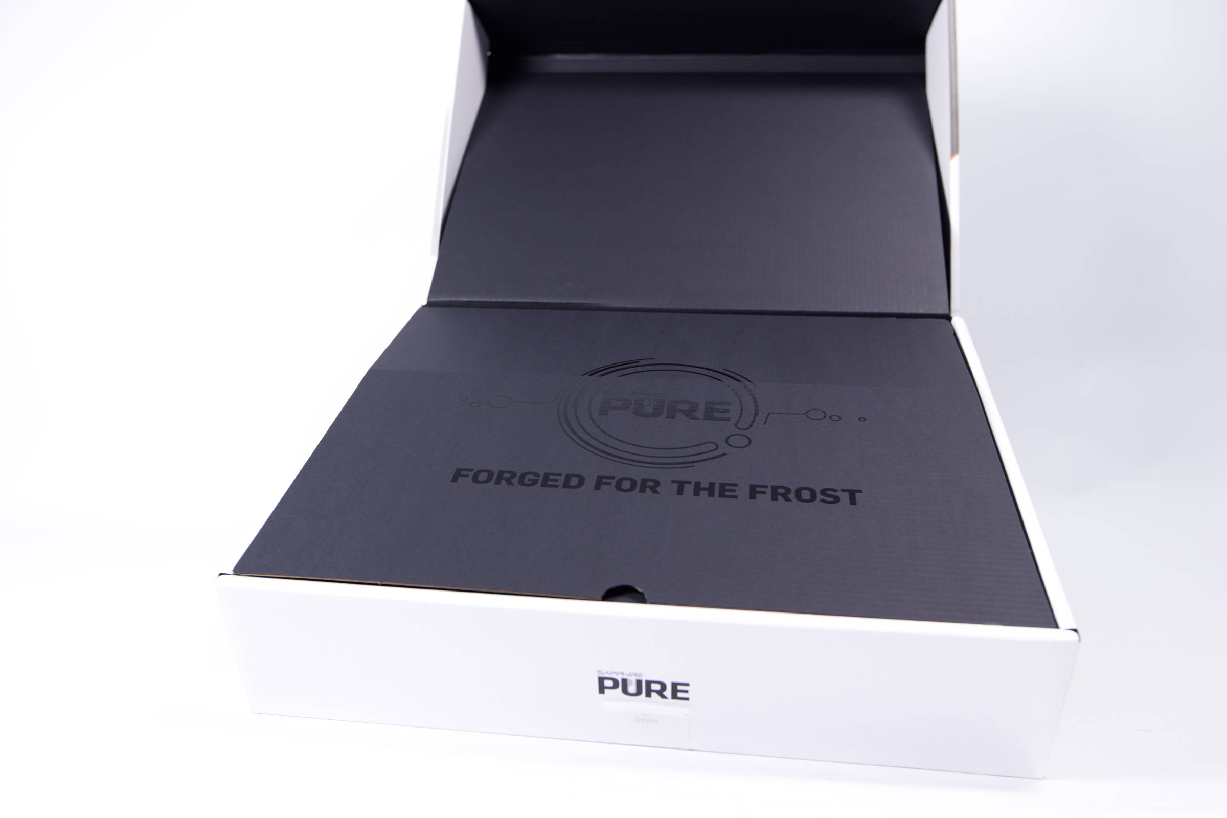 Sapphire PURE X8709A WIFI 7 Verpackung innen