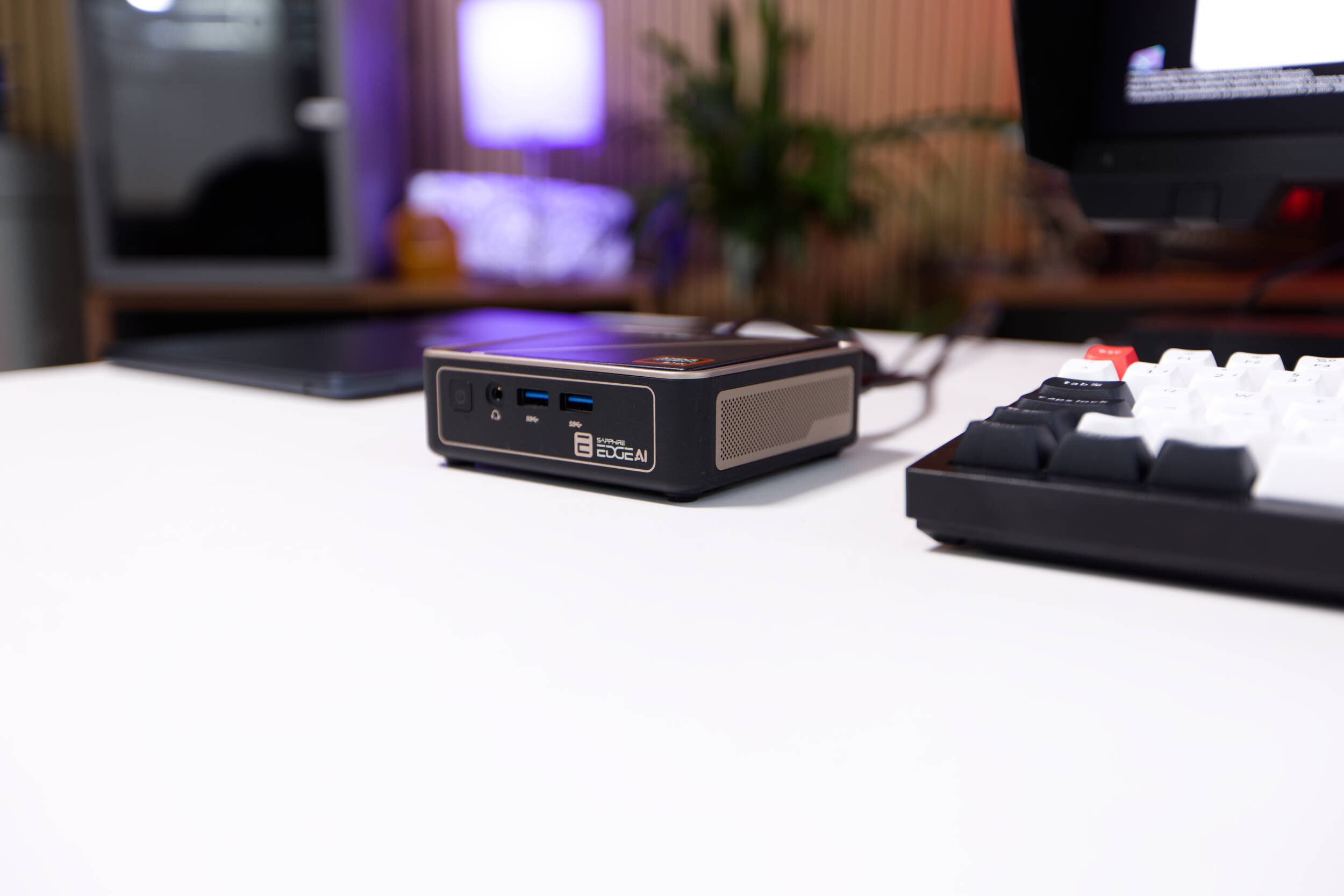 Sapphire EDGE AI Test Review  Bild © PCMasters.de
