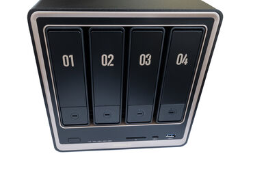 UGREEN DXP4800 GT Vorderseite UGREEN DXP4800 GT Vorderseite