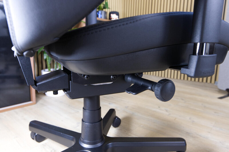 noblechairs AURA - Innere Abdeckung noblechairs AURA - Innere Abdeckung